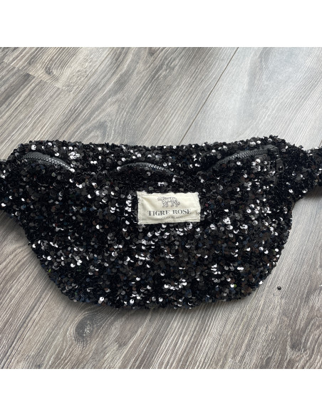 Banane en Sequins Noirs