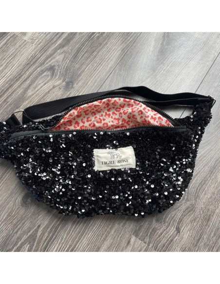 Banane en Sequins Noirs