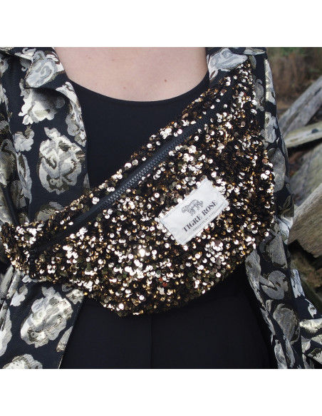 Banane en sequins bronzes